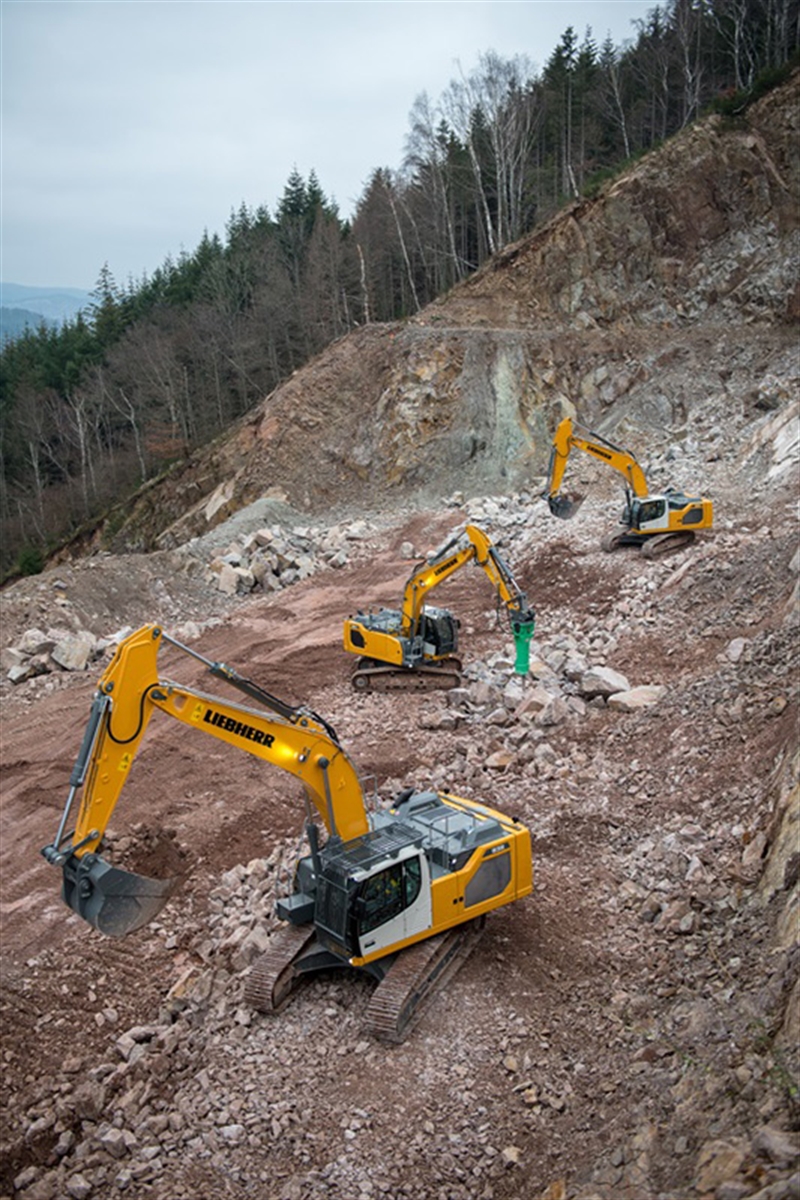 Significant developments for the Liebherr generation 8 crawler excavators