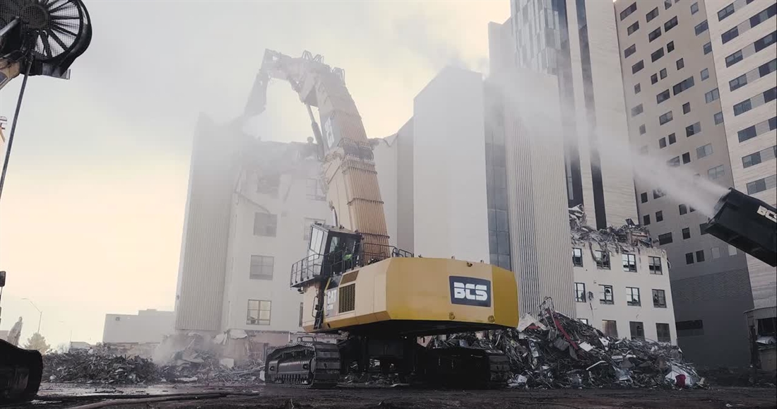 Taking a Look at America�s Biggest Demolition Machine