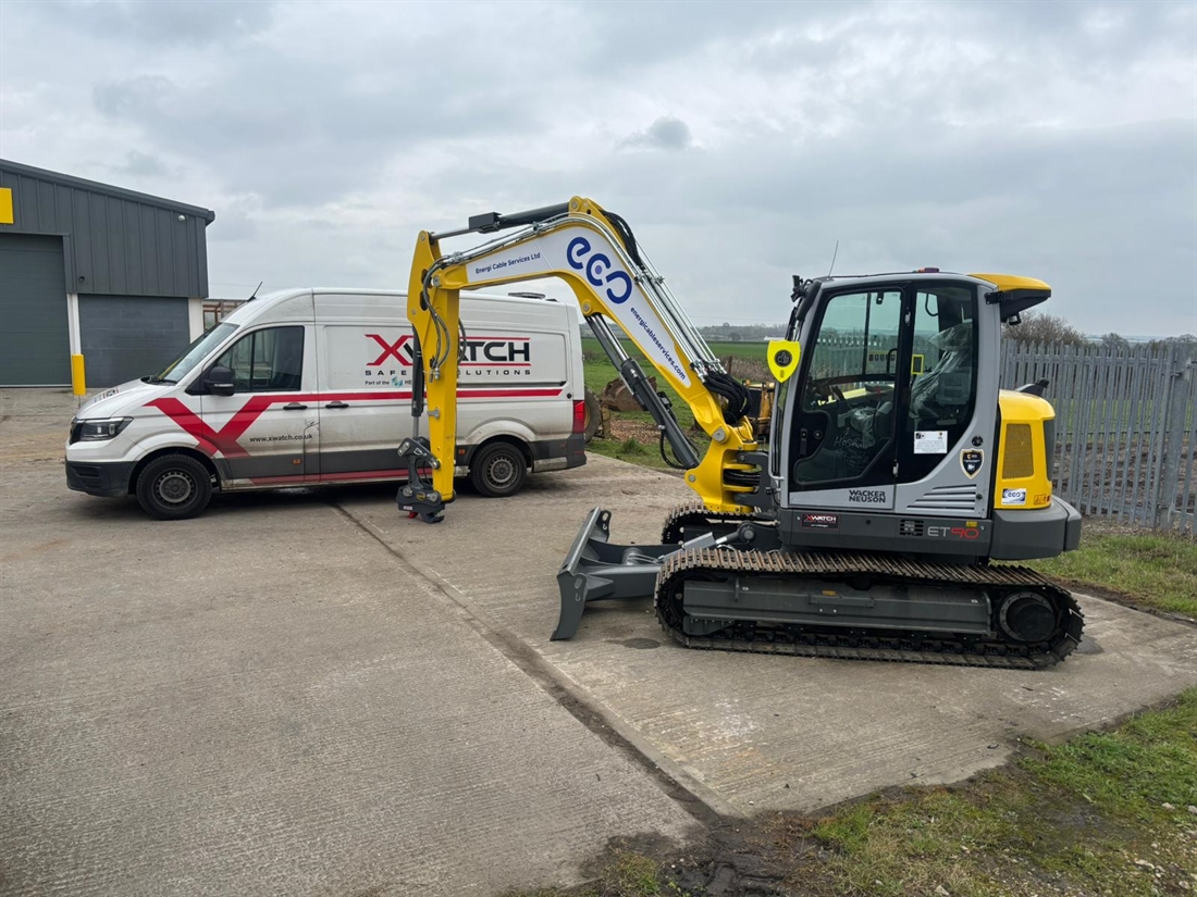 Hosplant supplies Wacker Neuson ET90 with Xwatch safety system to Energi Cable Services