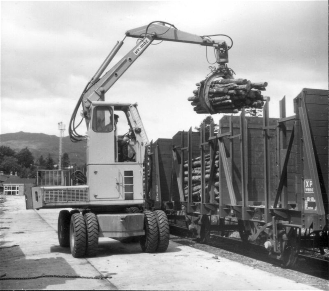 Old Hymac 'Duck' still Putting in a Shift #FlashbackFriday