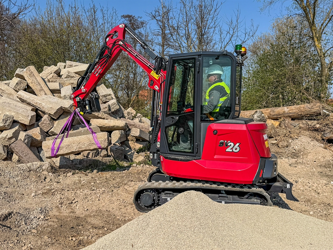 New Look for Yanmar�s SV26-7 and ViO27-7 Mini Excavators