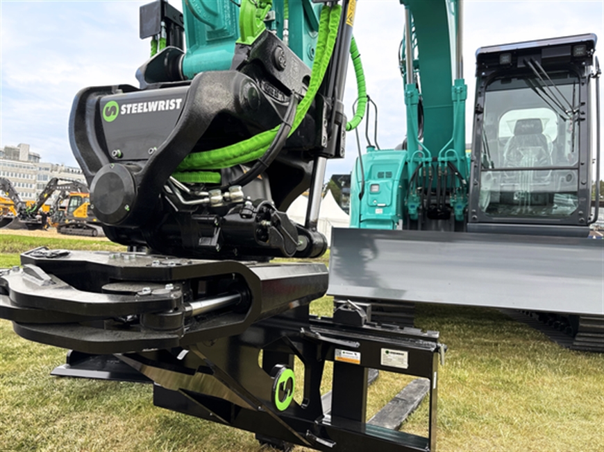 Steelwrist presents new XTR tiltrotator models