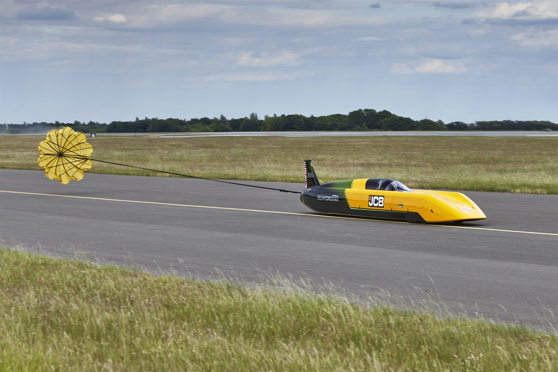 JCB HYDROMAX HITS 208MPH AS UK TESTING SUCCESSFULLY CONCLUDES