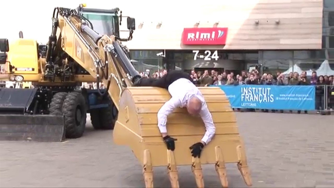 Dancing with Diggers