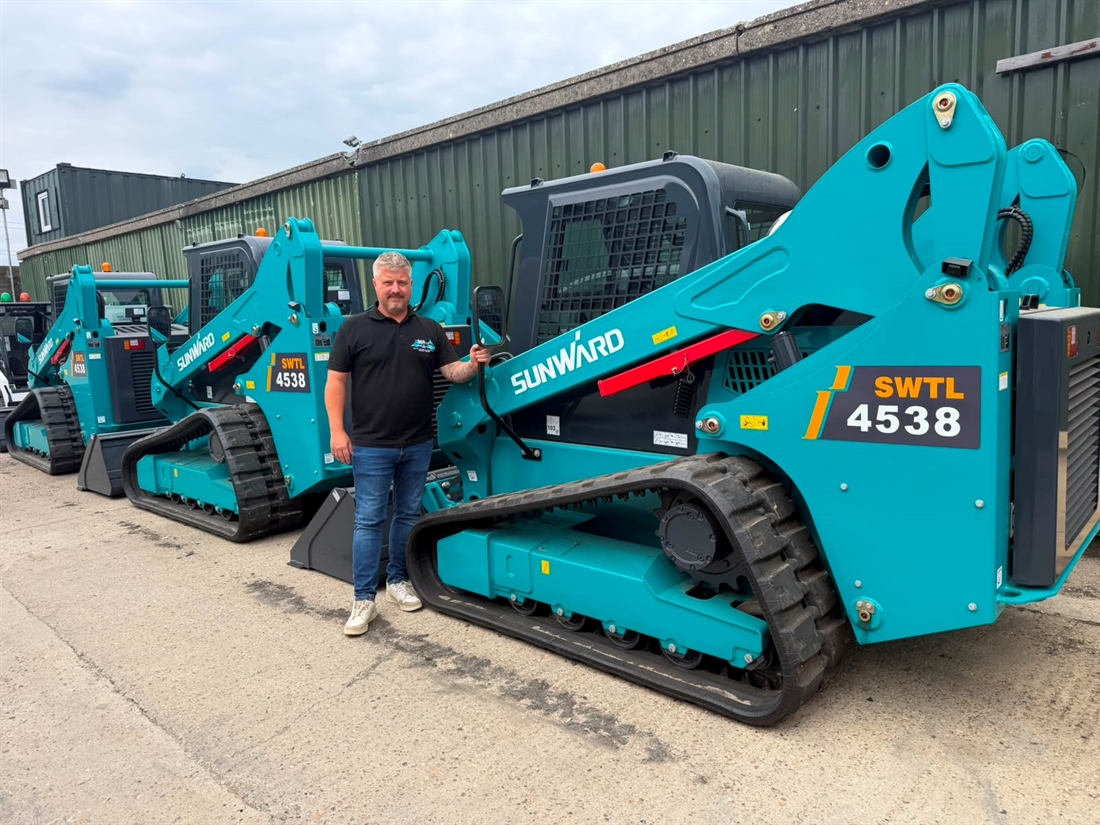Mr Plant and Machinery acquire 43 Sunward machines