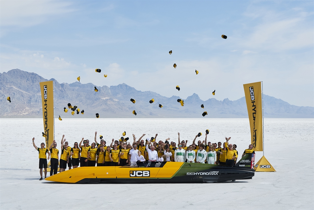 JCB sets land speed record