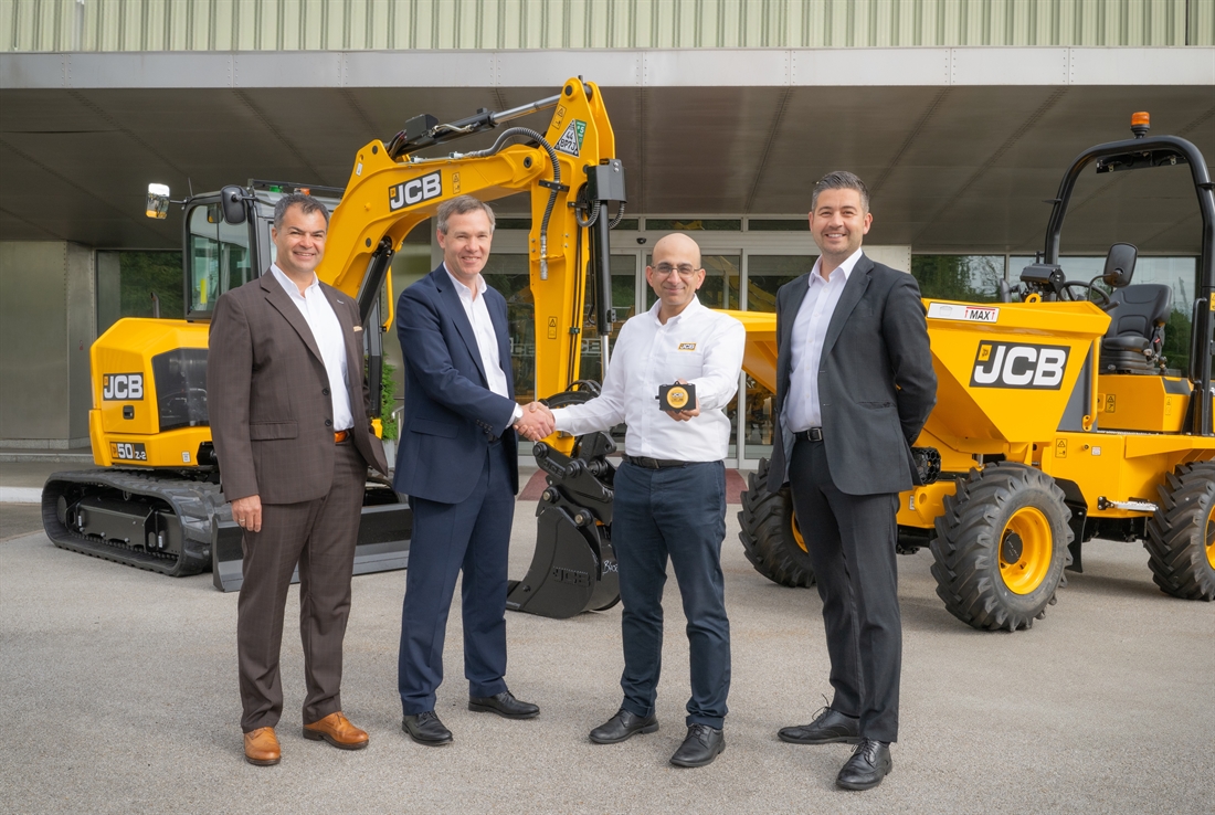 JCB Livelink becomes standard on mini excavators and site dumpers