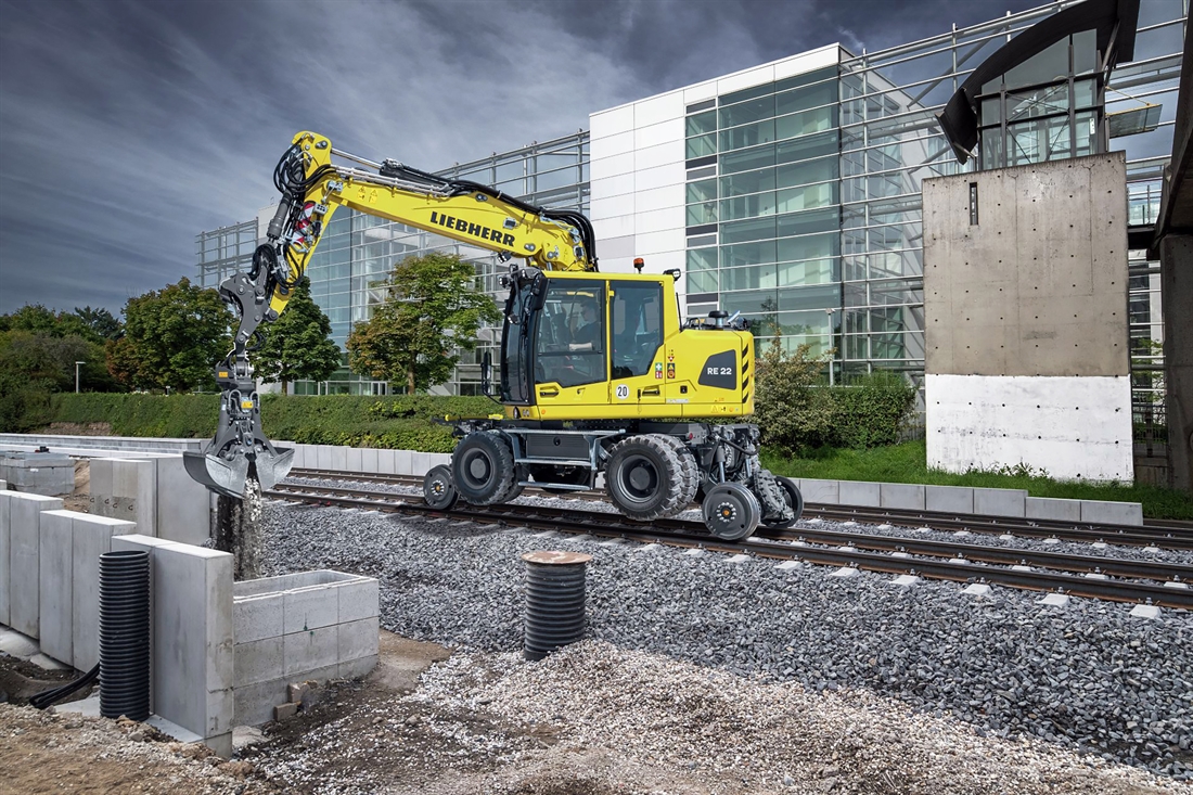 Liebherr launch RE 22 M railroad excavator