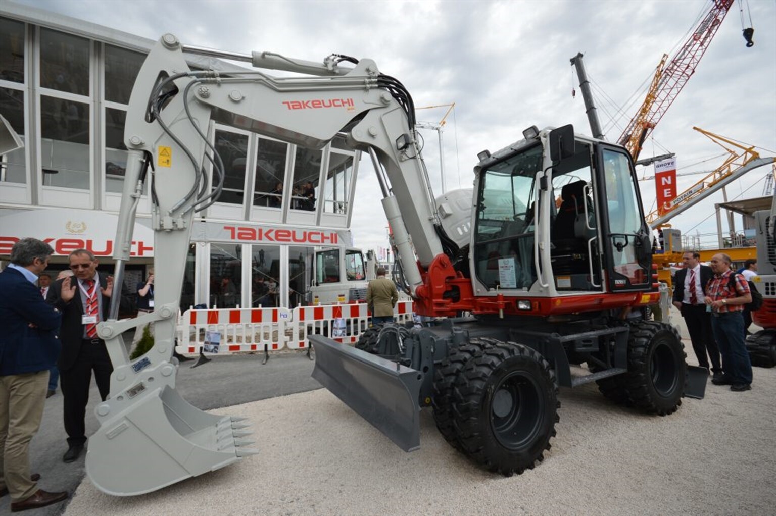 Takeuchi wheels out new models at Bauma