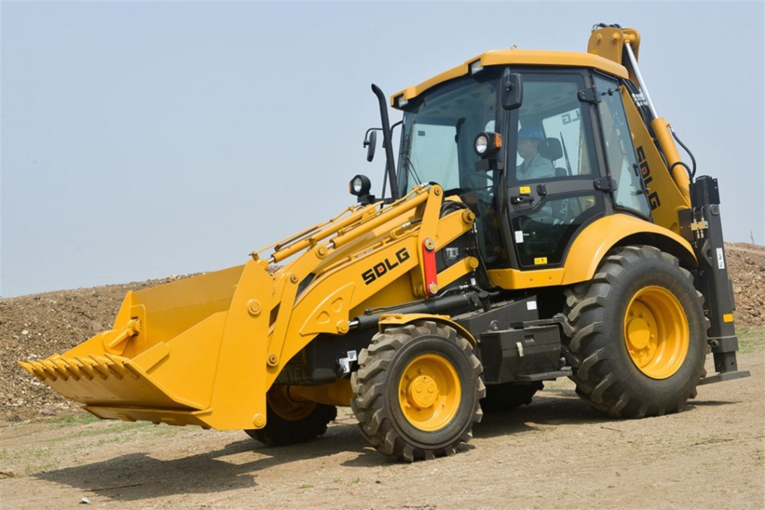 Chinese backhoe loader looks familiar