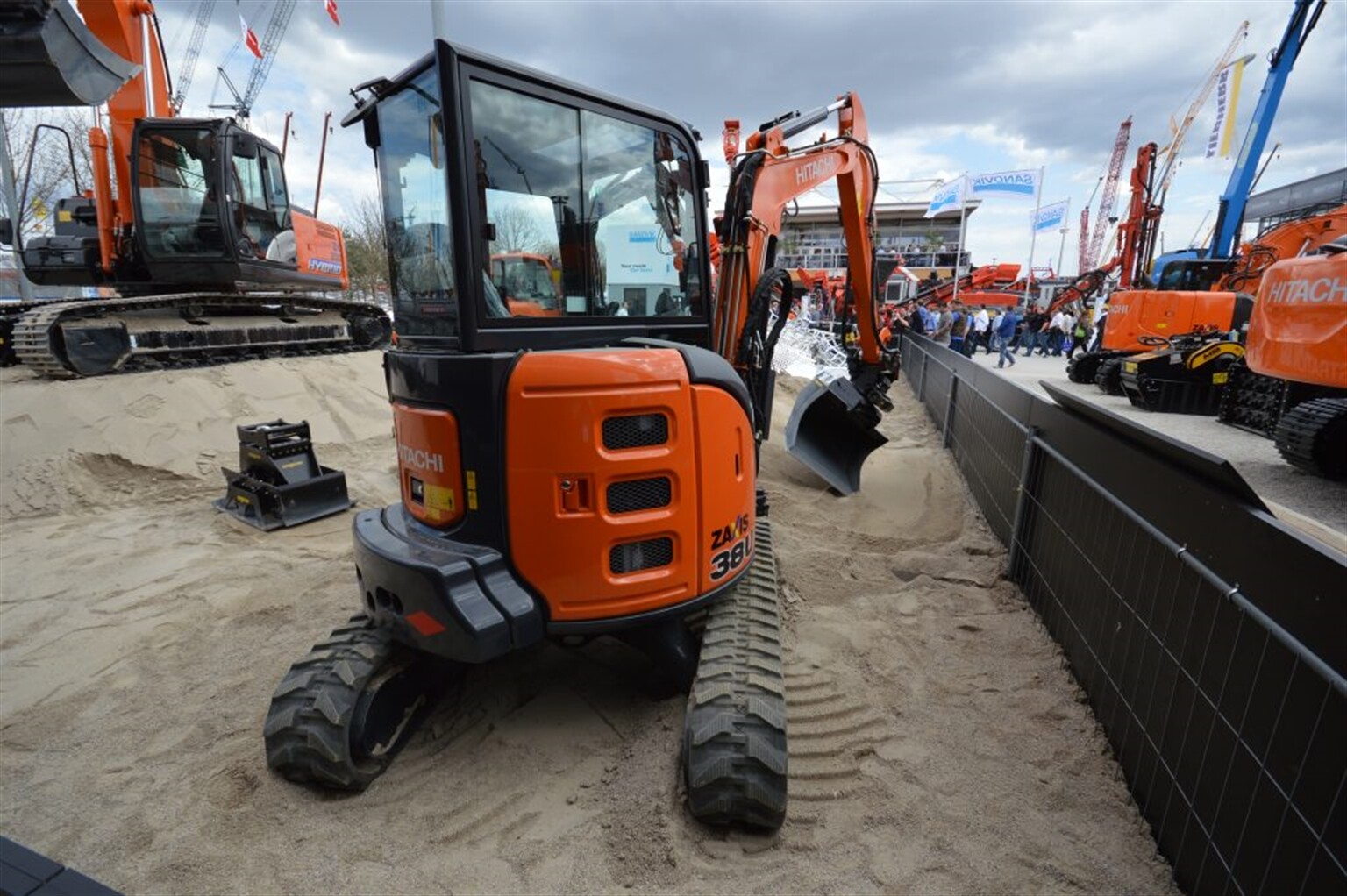 Hitachi launches new Dash 5 mini excavators at Bauma